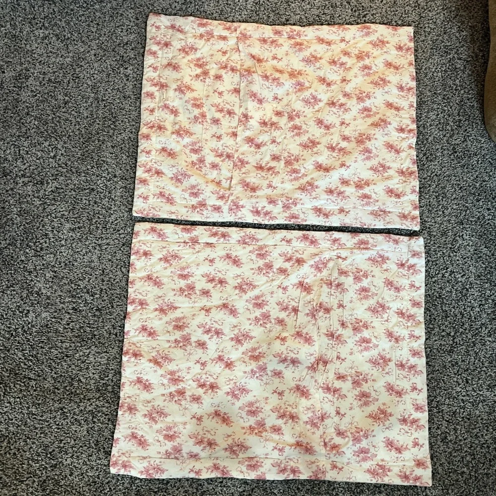 2 Vintage quilted twin size pillow shams‎ pink Green, White Floral & Plaid